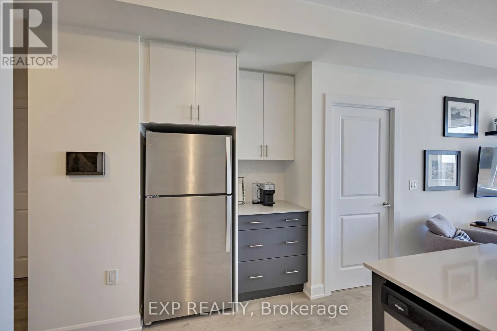 721 - 3200 WILLIAM COLTSON AVENUE