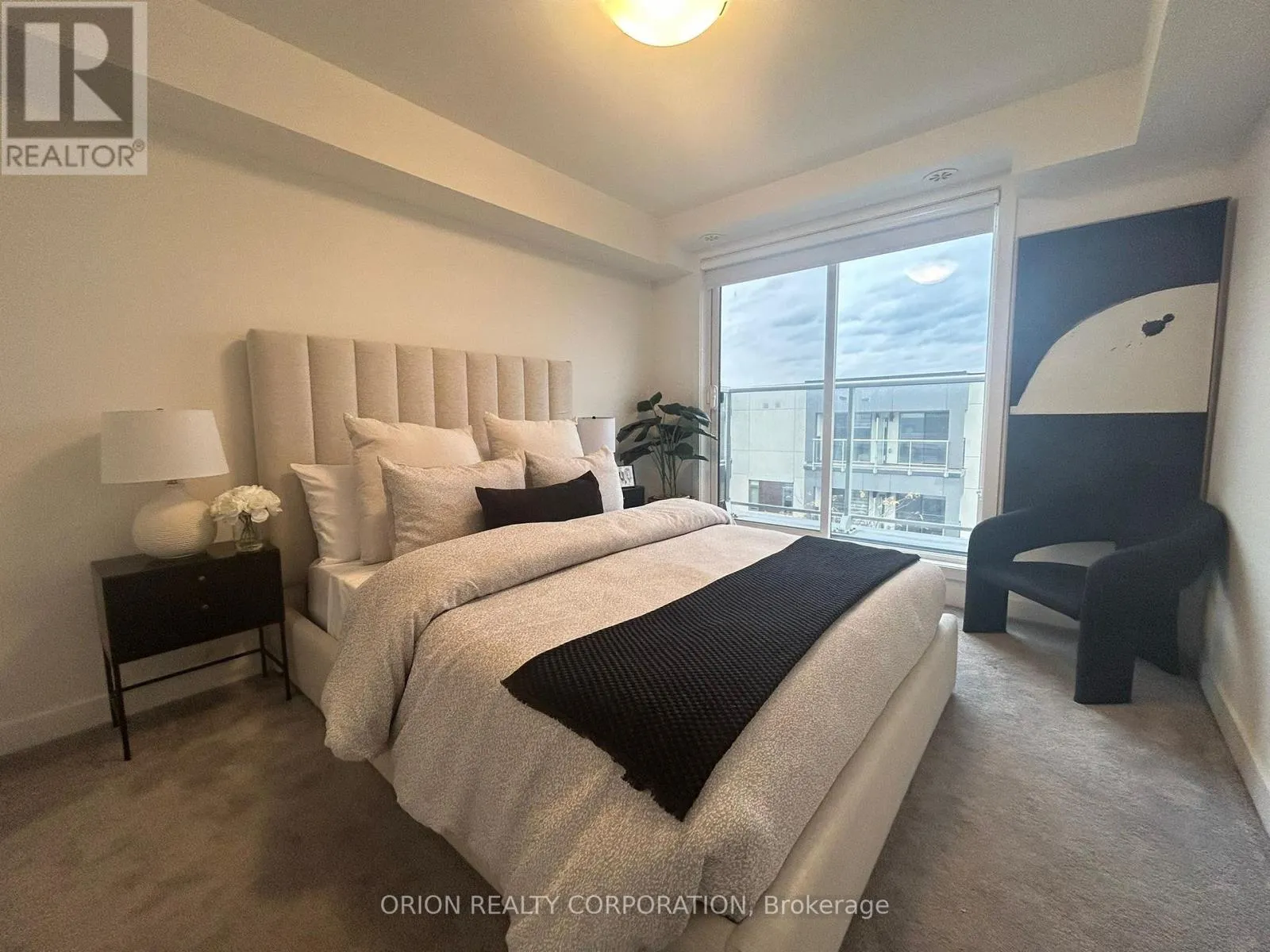 336 - 3078 SIXTH LINE