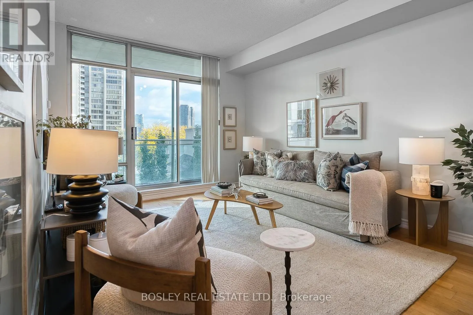 518 - 5 MARINE PARADE DRIVE