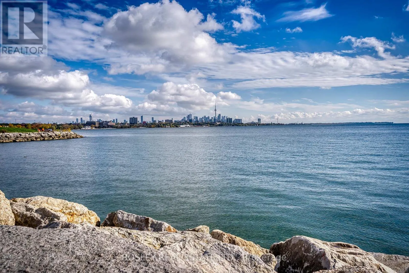 518 - 5 MARINE PARADE DRIVE
