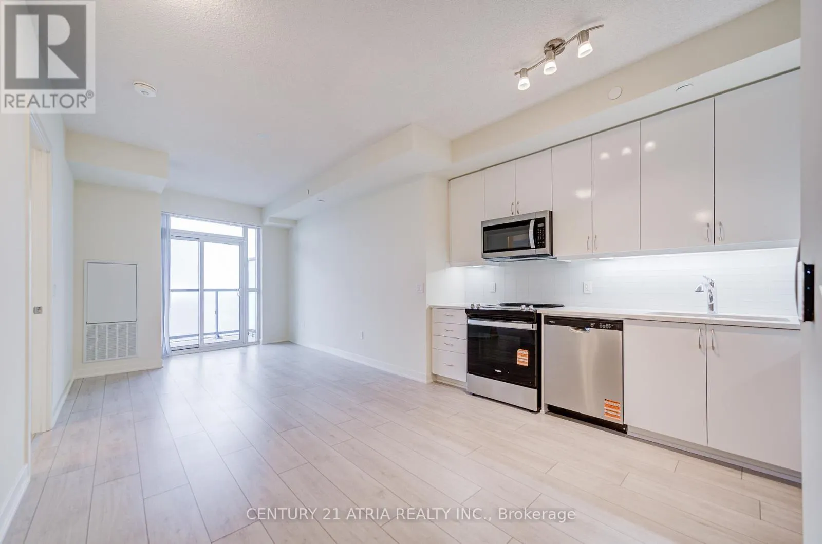 3903 - 38 ANNIE CRAIG DRIVE