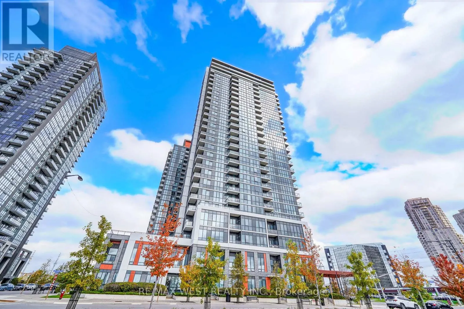 1209 - 75 EGLINTON AVENUE W