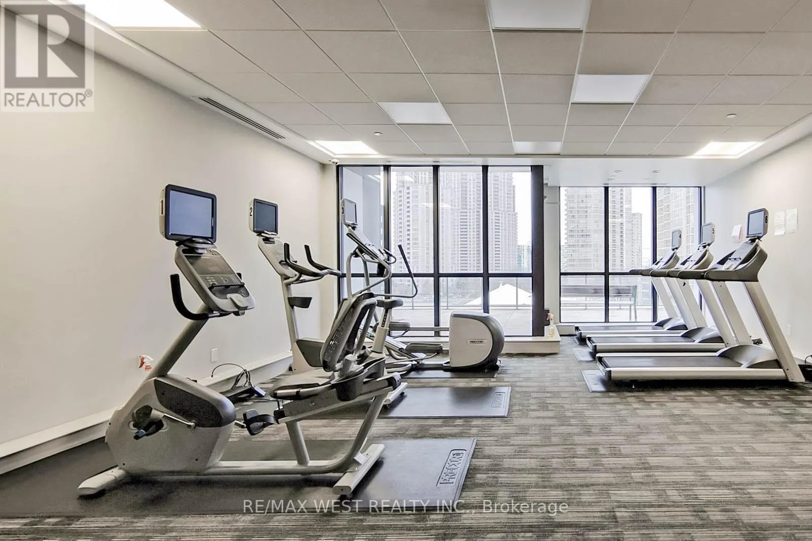 1209 - 75 EGLINTON AVENUE W