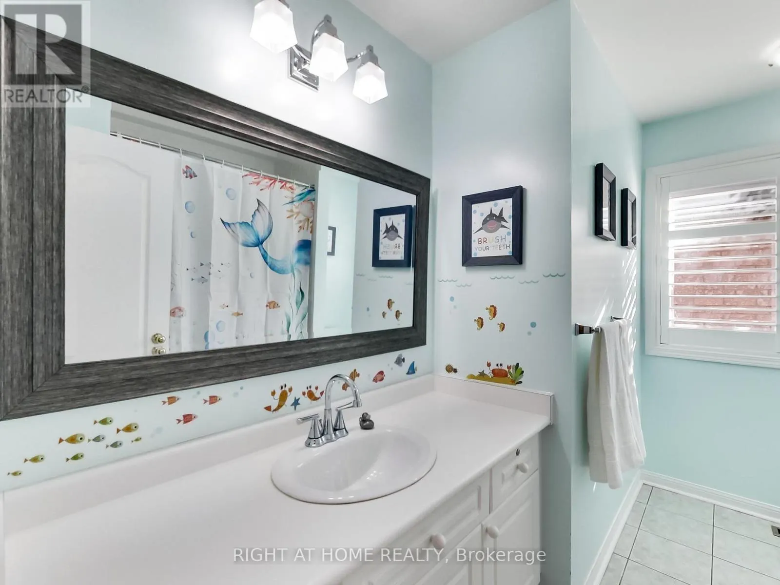 2527 NETTLECREEK CRESCENT