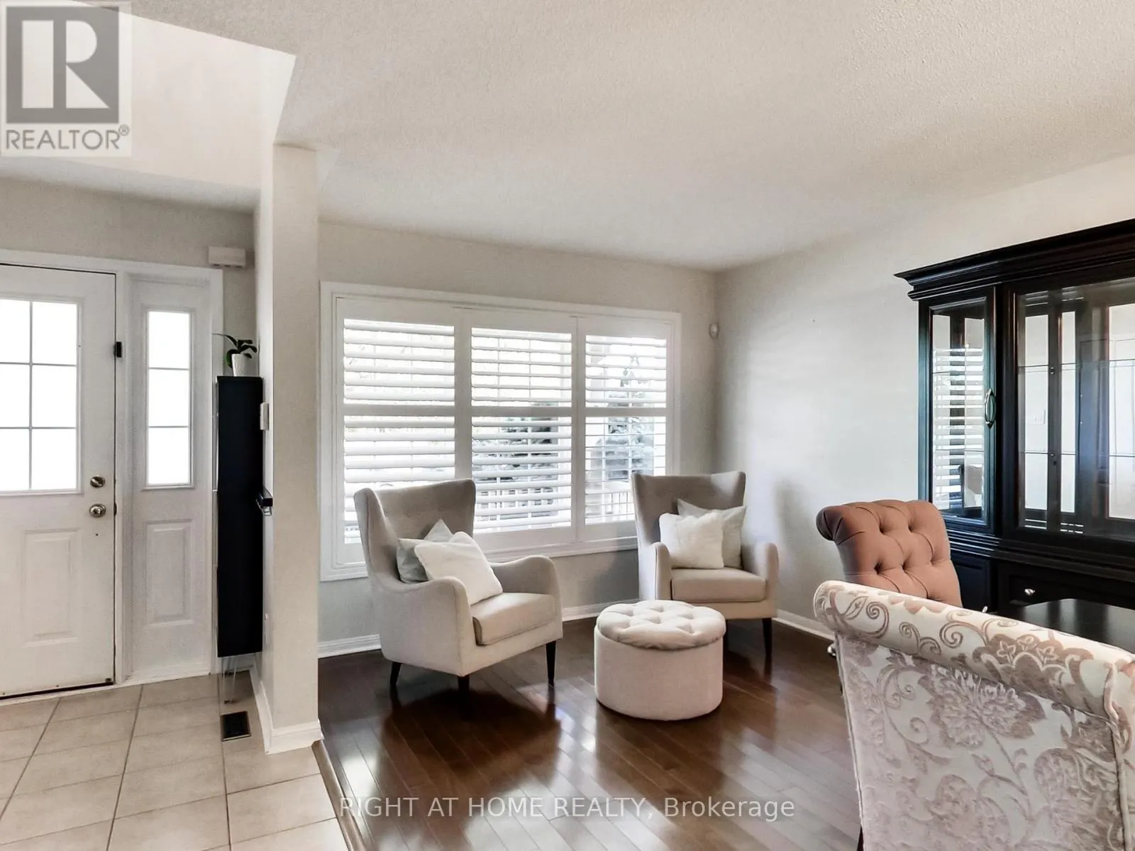 2527 NETTLECREEK CRESCENT