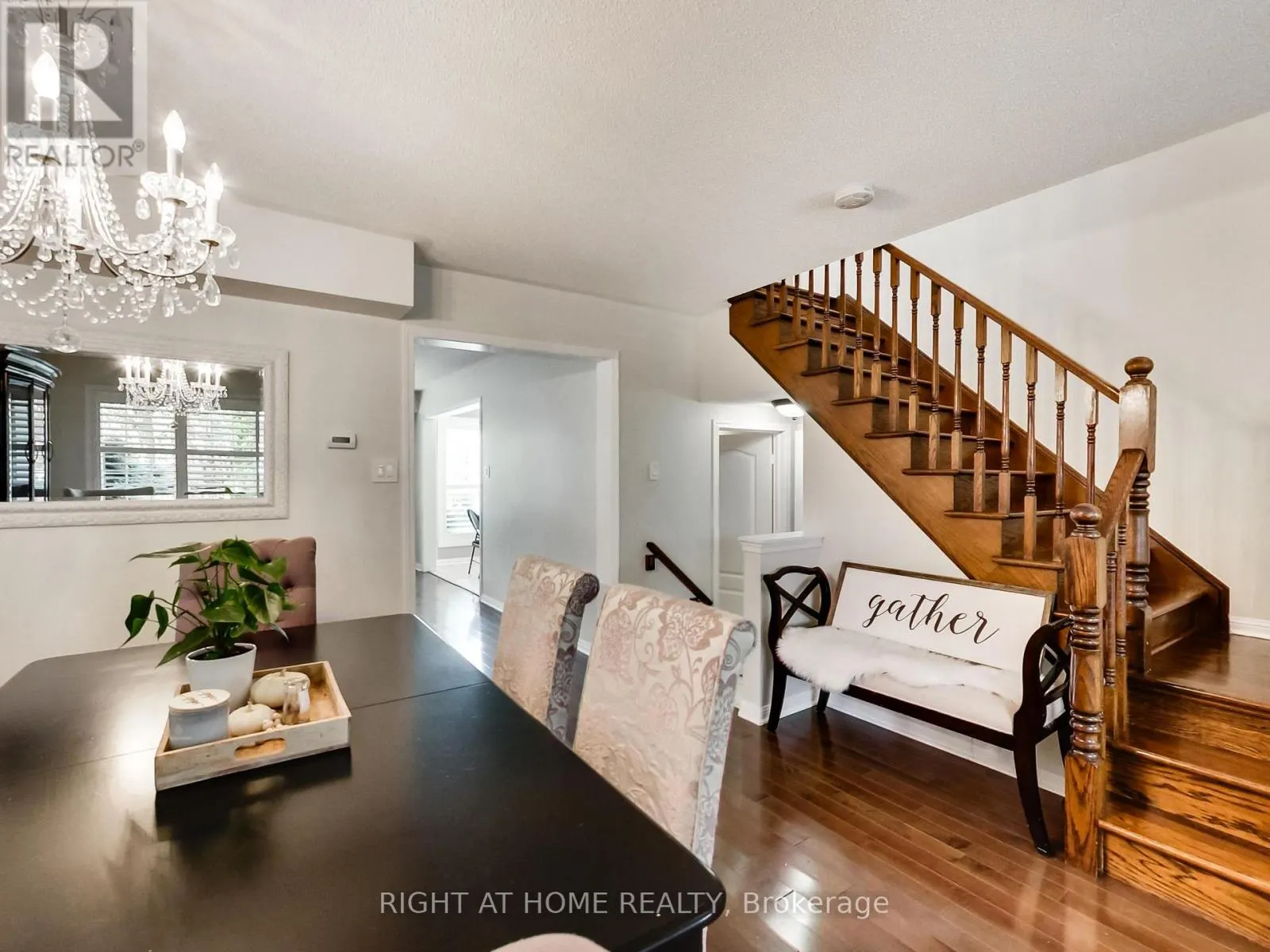 2527 NETTLECREEK CRESCENT