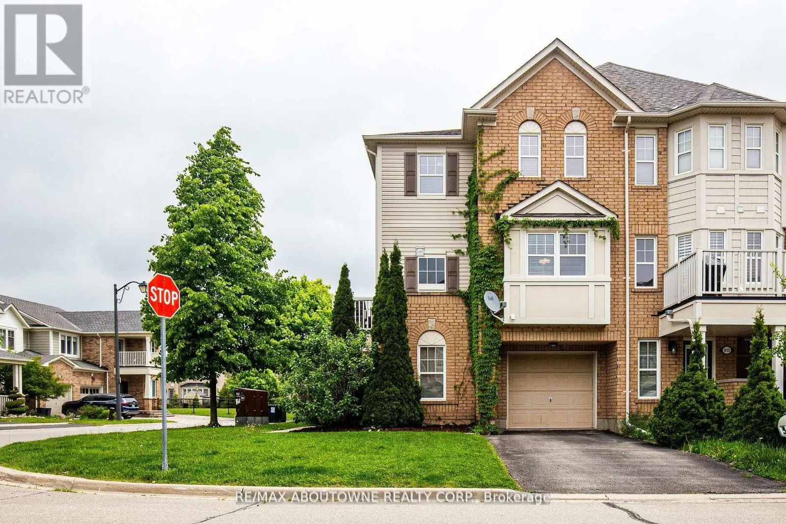 911 DEVERELL PLACE