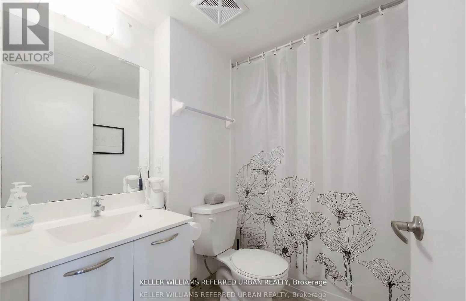1305 - 38 JOE SHUSTER WAY