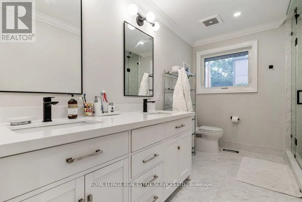 2498 ROBIN DRIVE