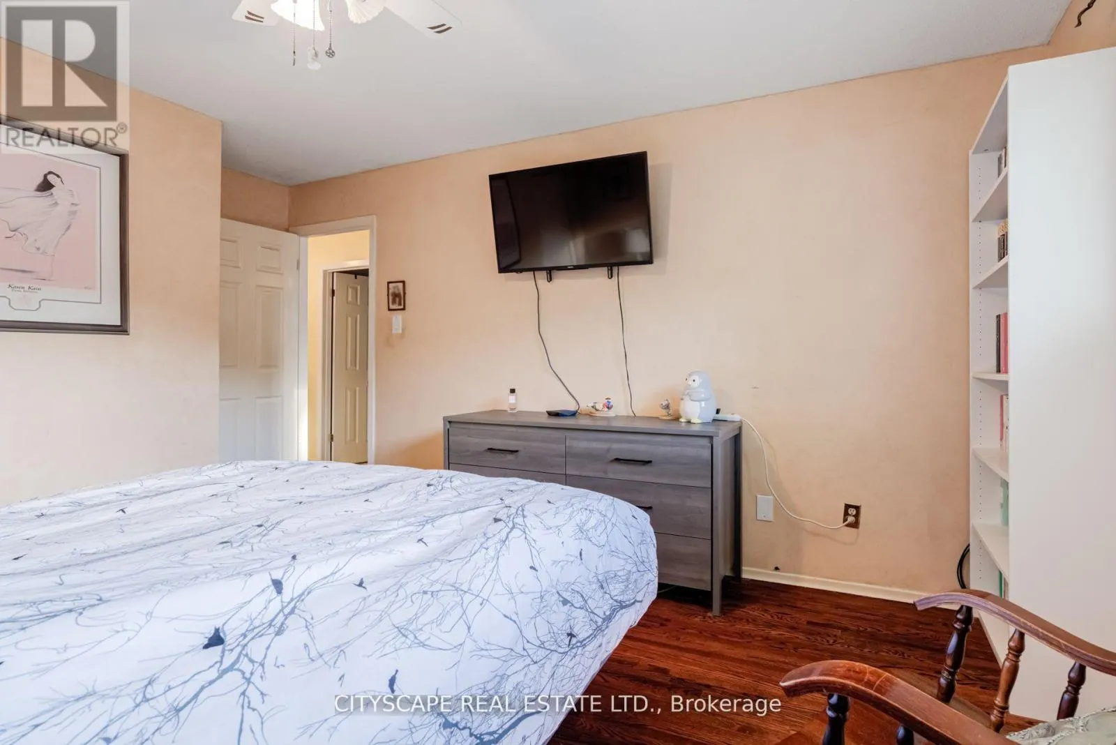 22 JADE CRESCENT