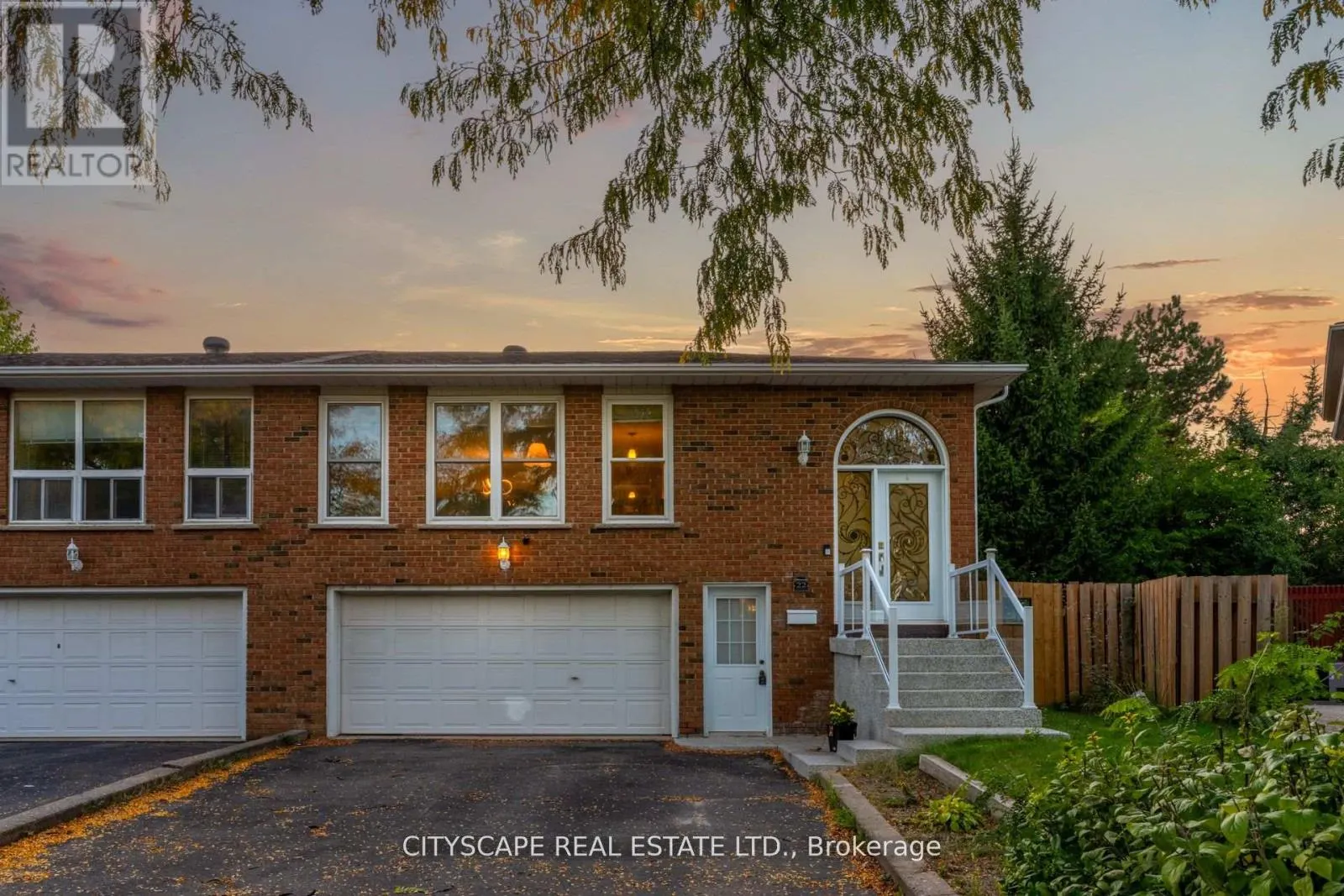 22 JADE CRESCENT