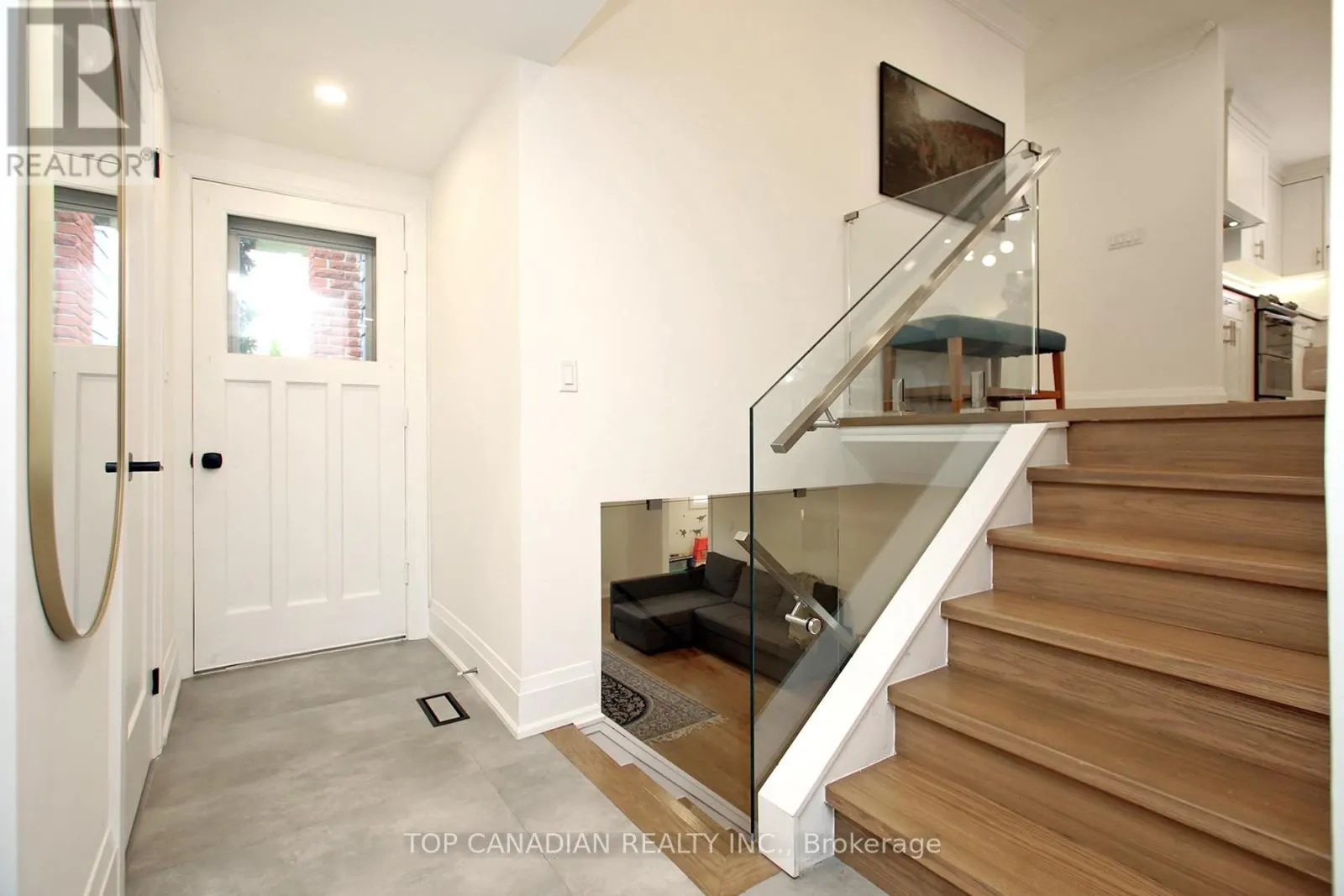 645 CASTLEGUARD CRESCENT