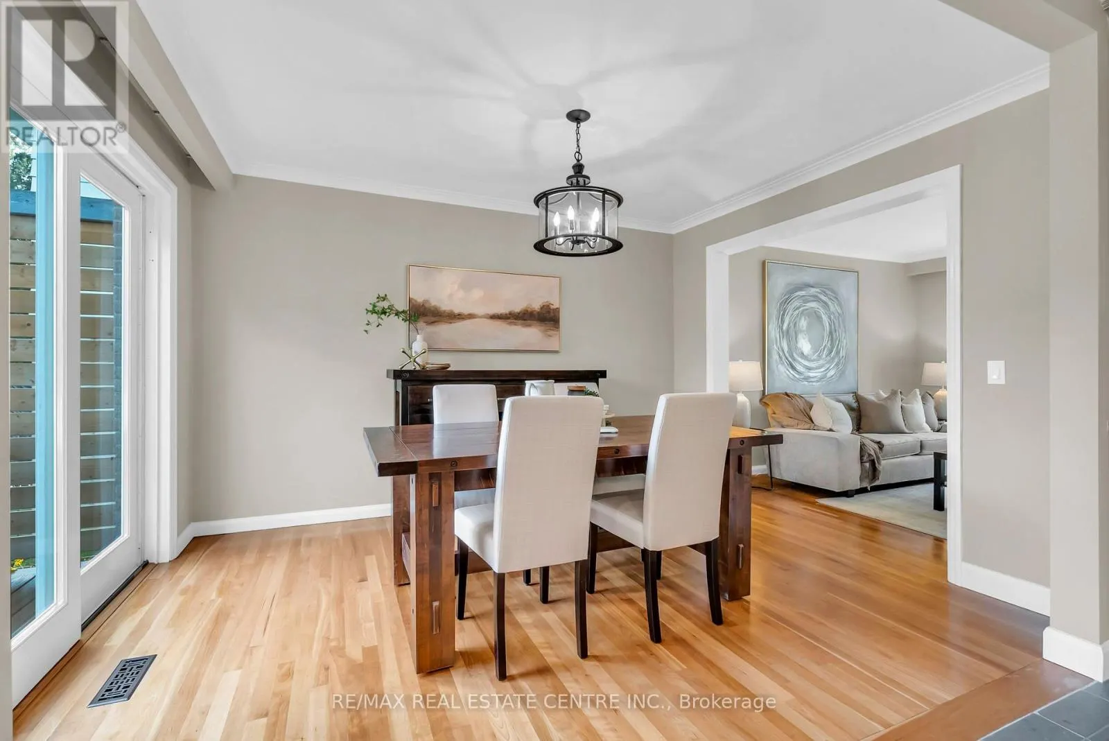 31 METCALFE COURT