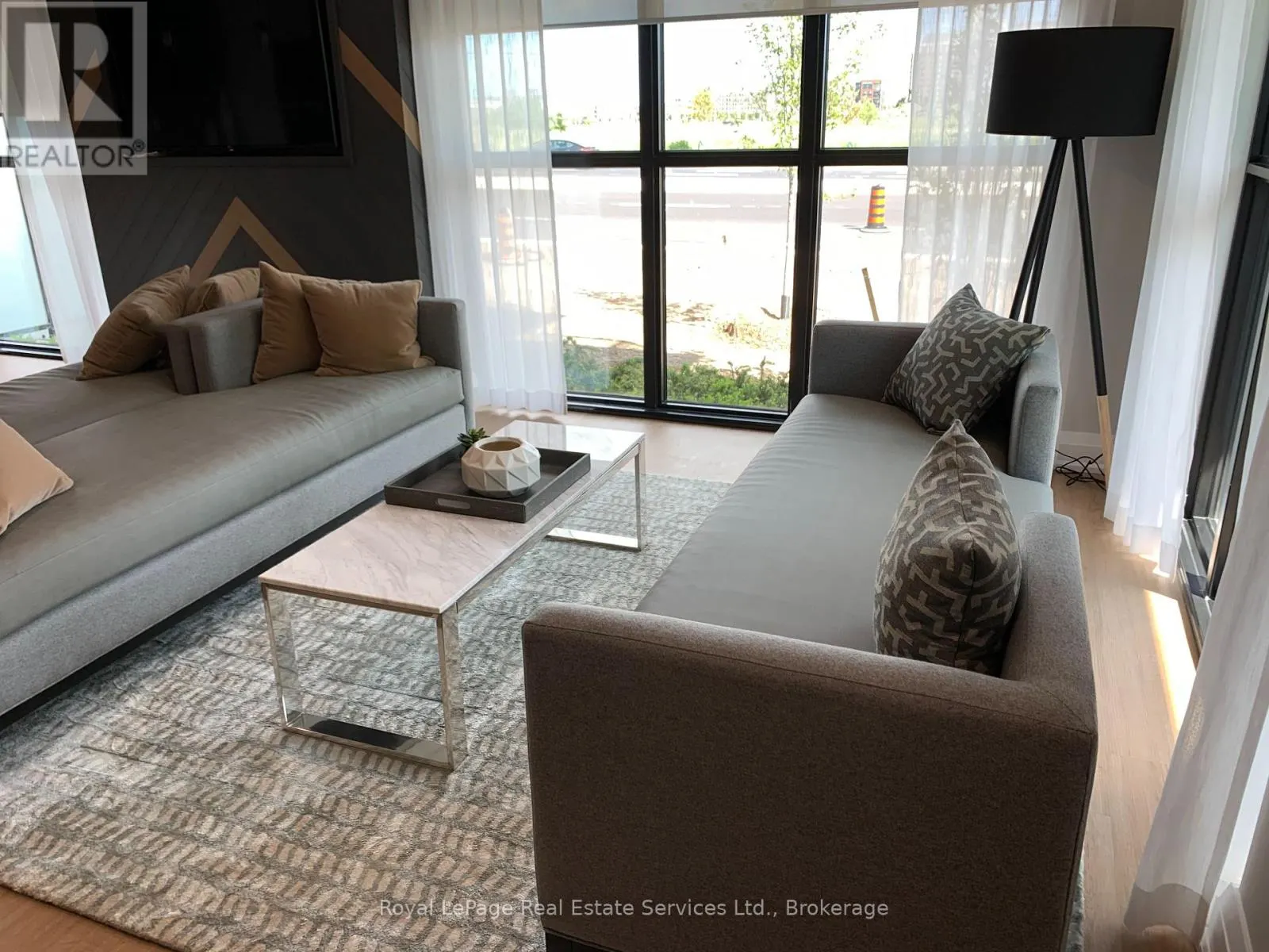 132 - 128 GROVEWOOD COMMON, #132