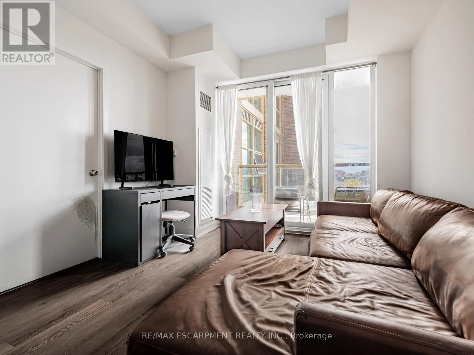 528 - 1787 ST. CLAIR AVENUE W