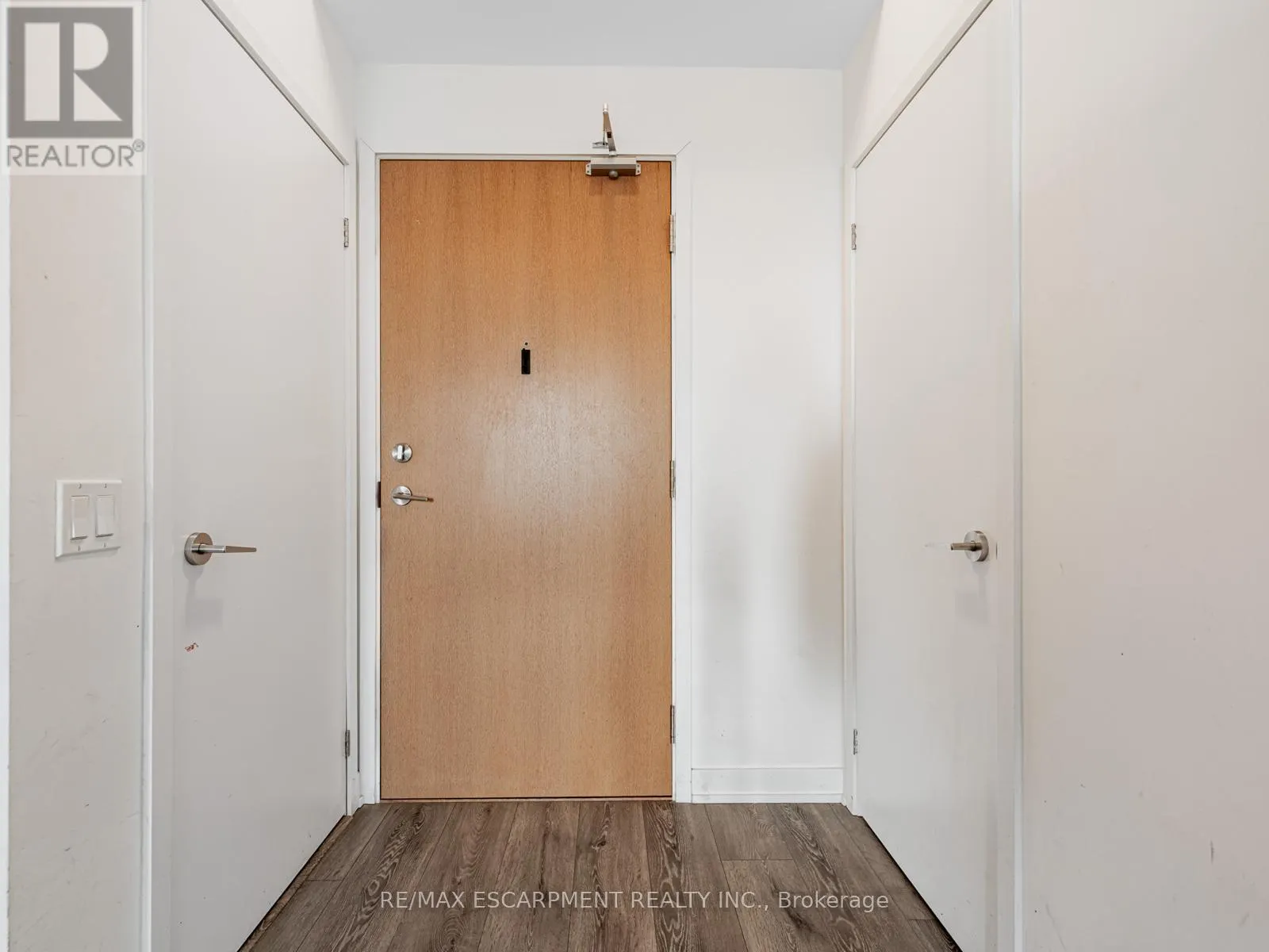 528 - 1787 ST. CLAIR AVENUE W