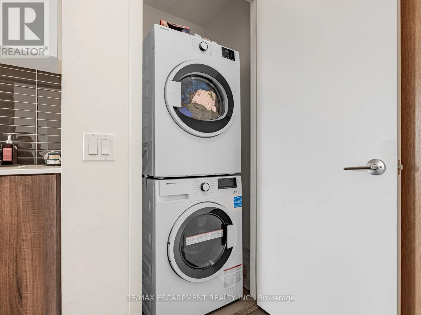 528 - 1787 ST. CLAIR AVENUE W