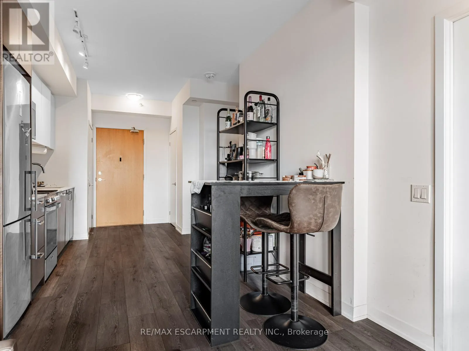 528 - 1787 ST. CLAIR AVENUE W