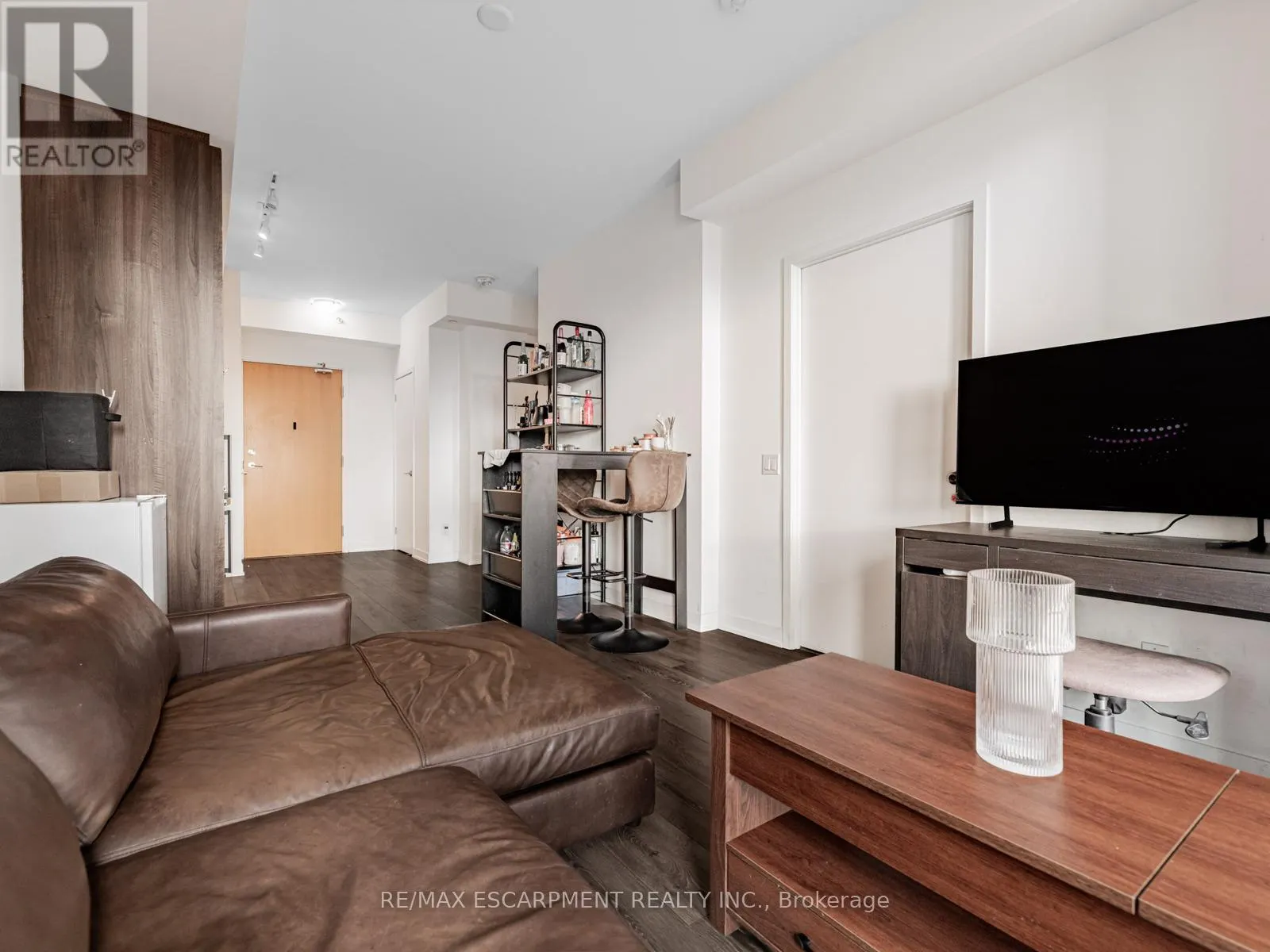 528 - 1787 ST. CLAIR AVENUE W
