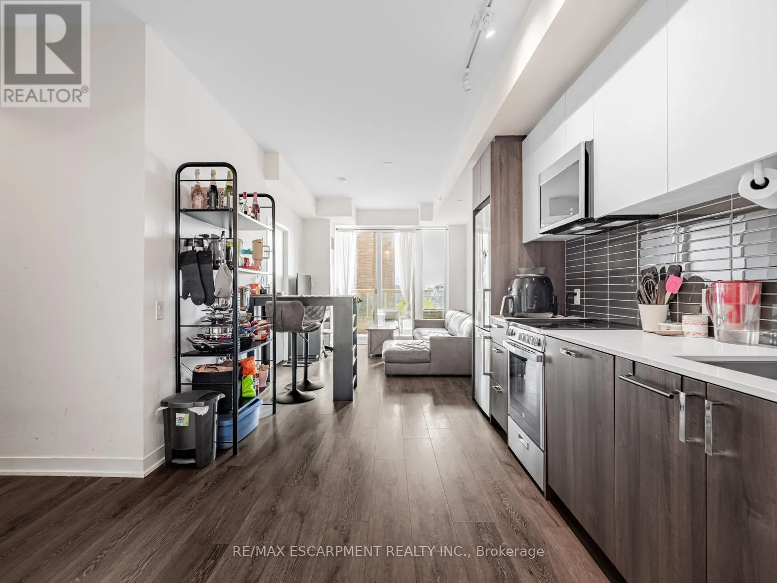 528 - 1787 ST. CLAIR AVENUE W