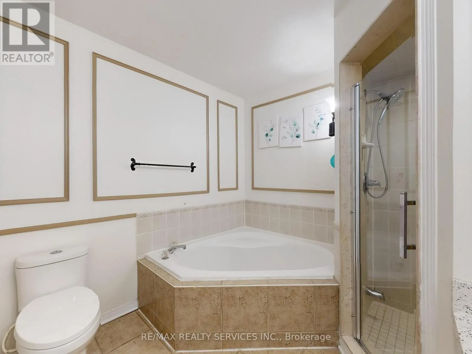 MAIN & 2ND FLOOR - 3231 APRICOT STREET S