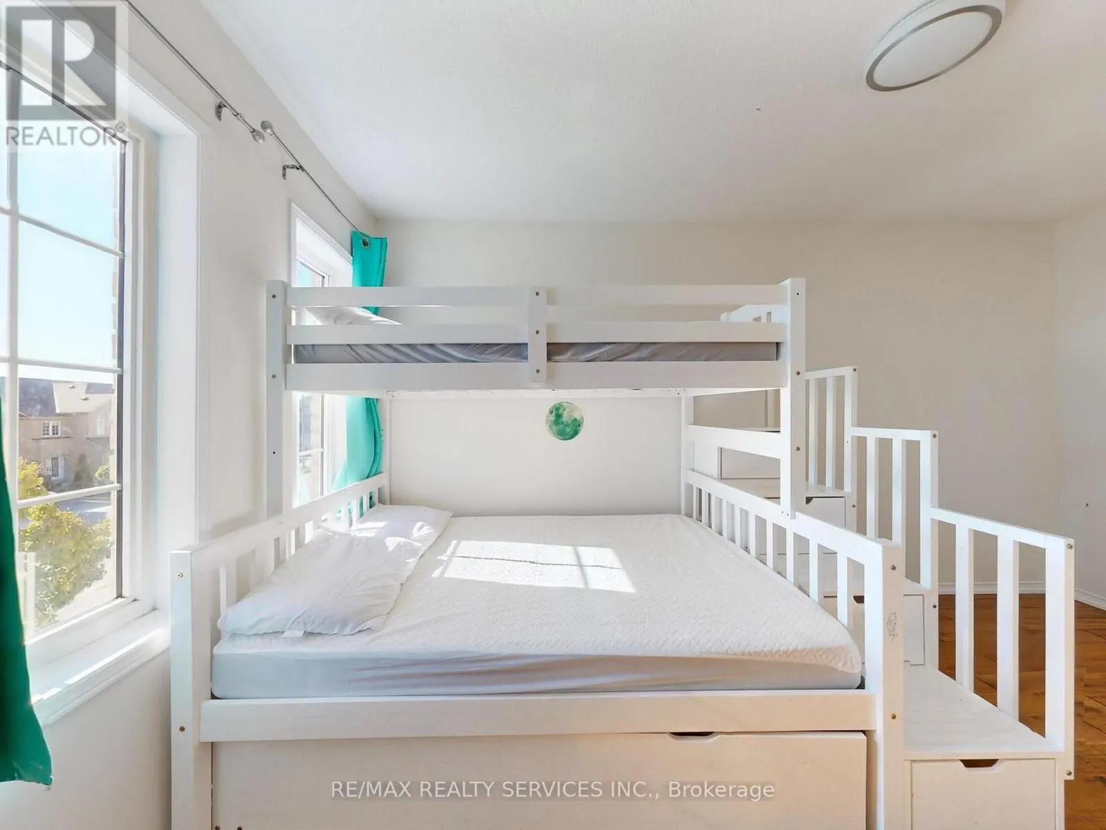 MAIN & 2ND FLOOR - 3231 APRICOT STREET S