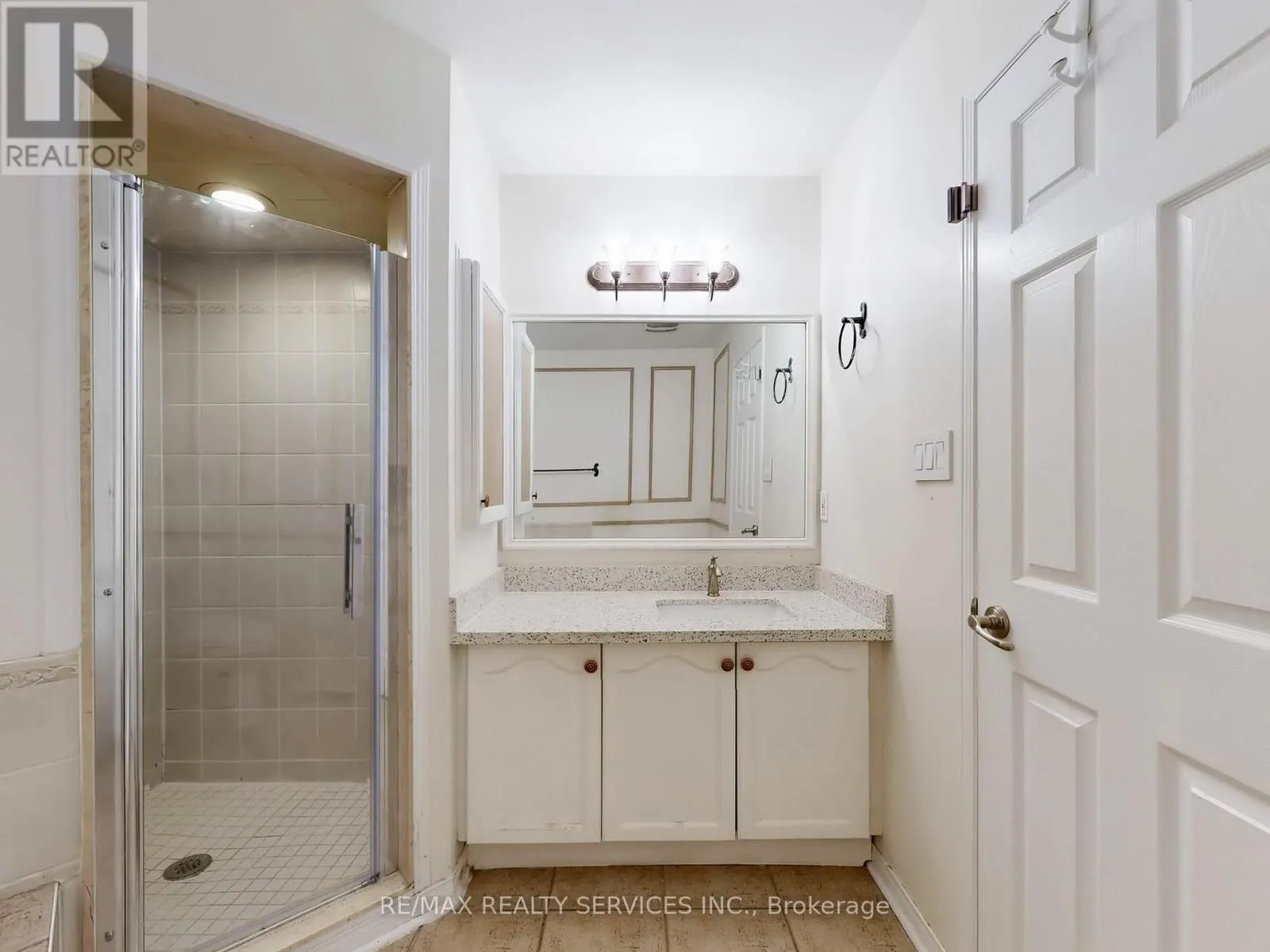 MAIN & 2ND FLOOR - 3231 APRICOT STREET S