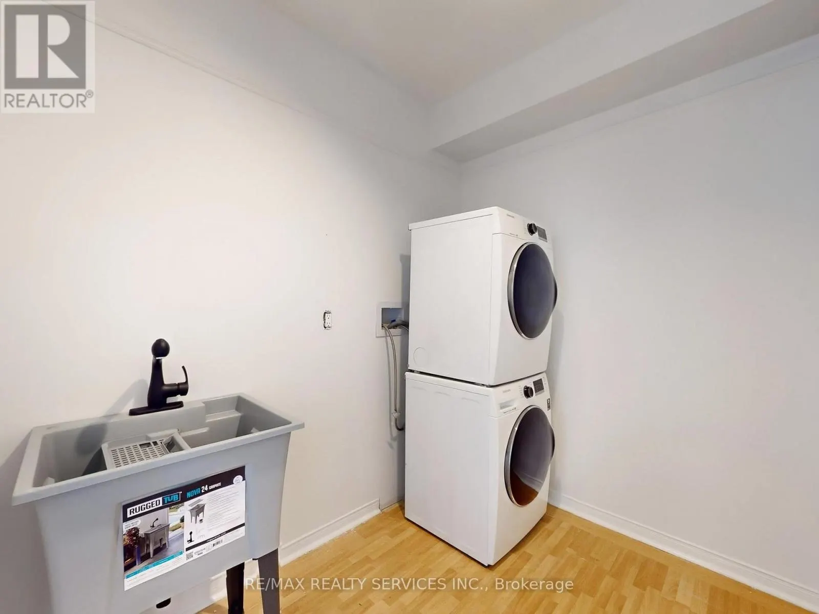 MAIN & 2ND FLOOR - 3231 APRICOT STREET S