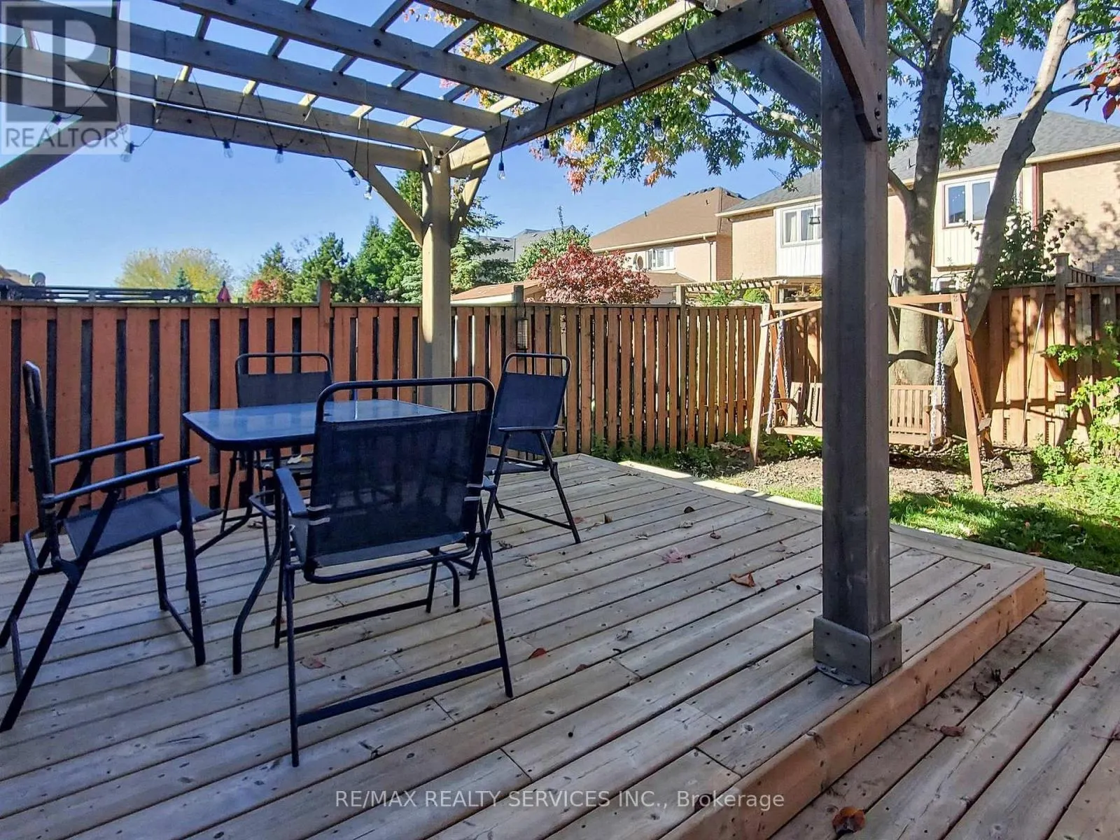 MAIN & 2ND FLOOR - 3231 APRICOT STREET S