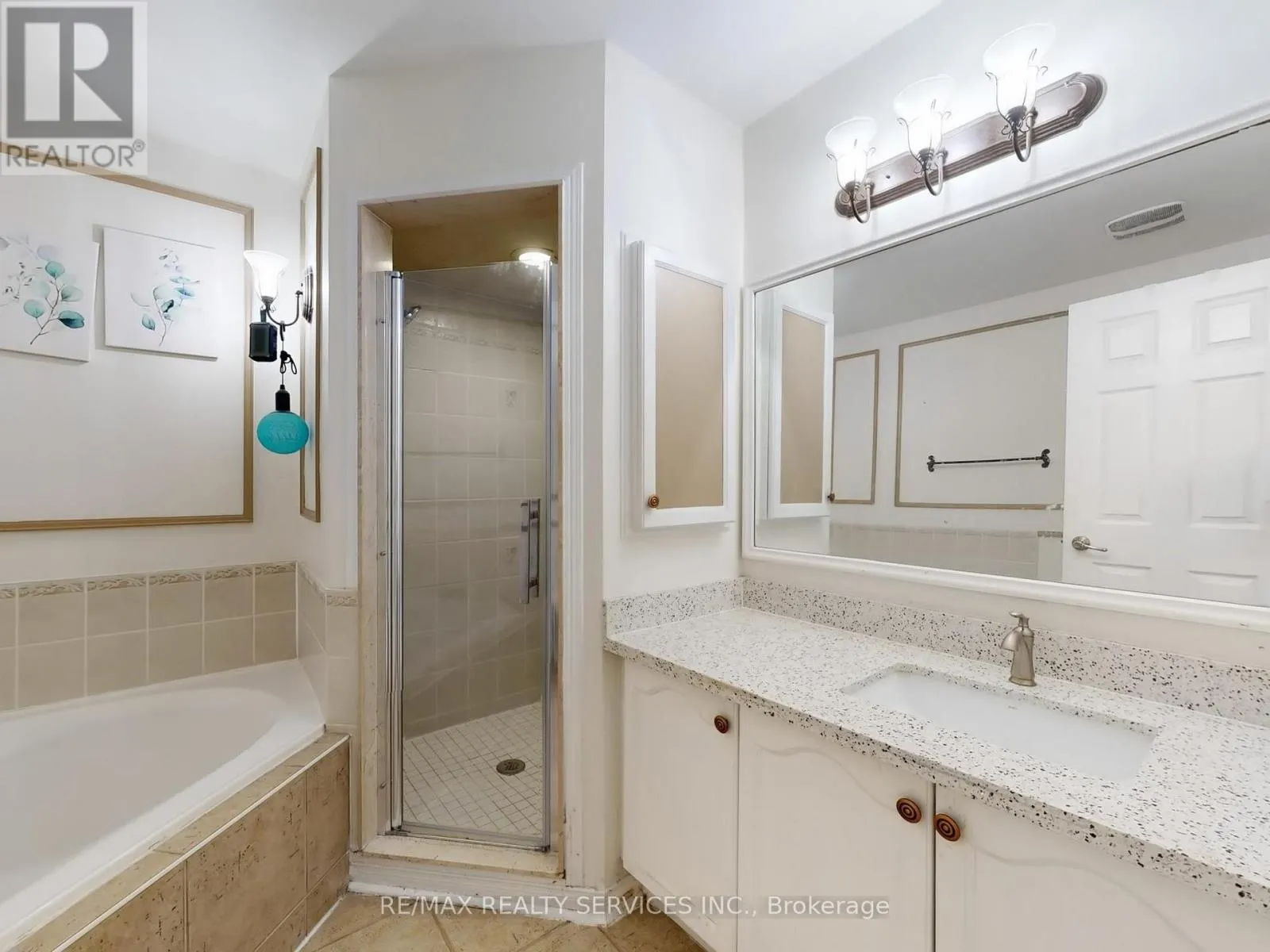 MAIN & 2ND FLOOR - 3231 APRICOT STREET S