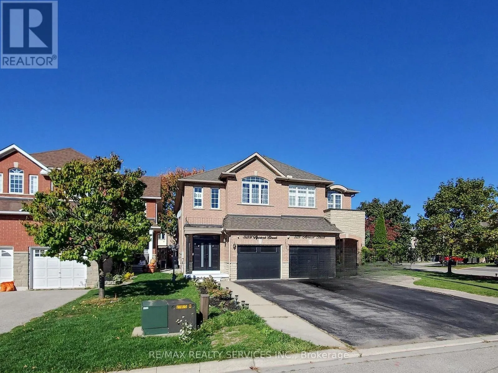 MAIN & 2ND FLOOR - 3231 APRICOT STREET S