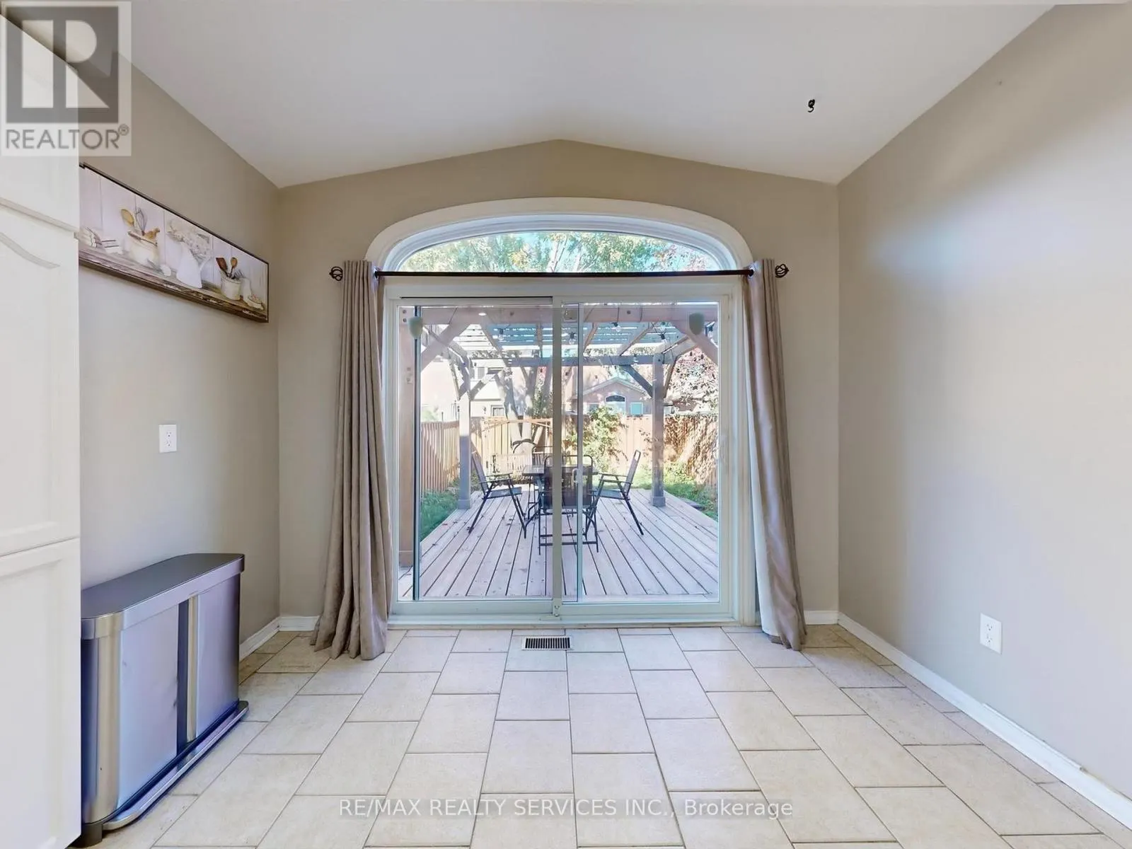 MAIN & 2ND FLOOR - 3231 APRICOT STREET S