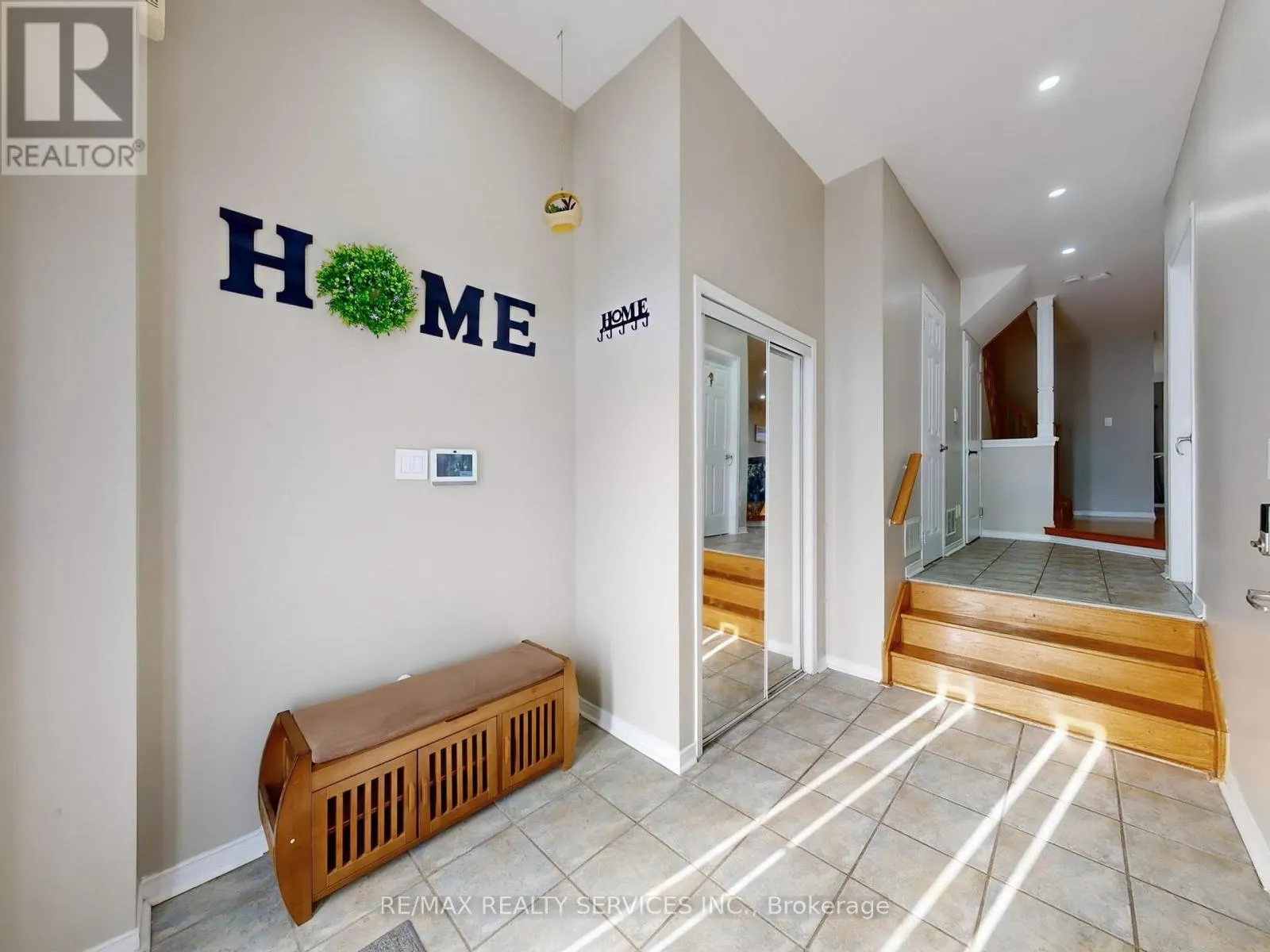 MAIN & 2ND FLOOR - 3231 APRICOT STREET S