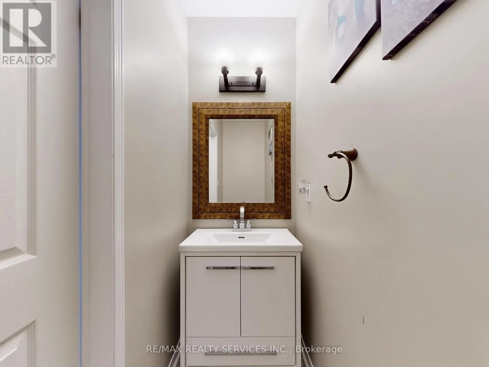 MAIN & 2ND FLOOR - 3231 APRICOT STREET S