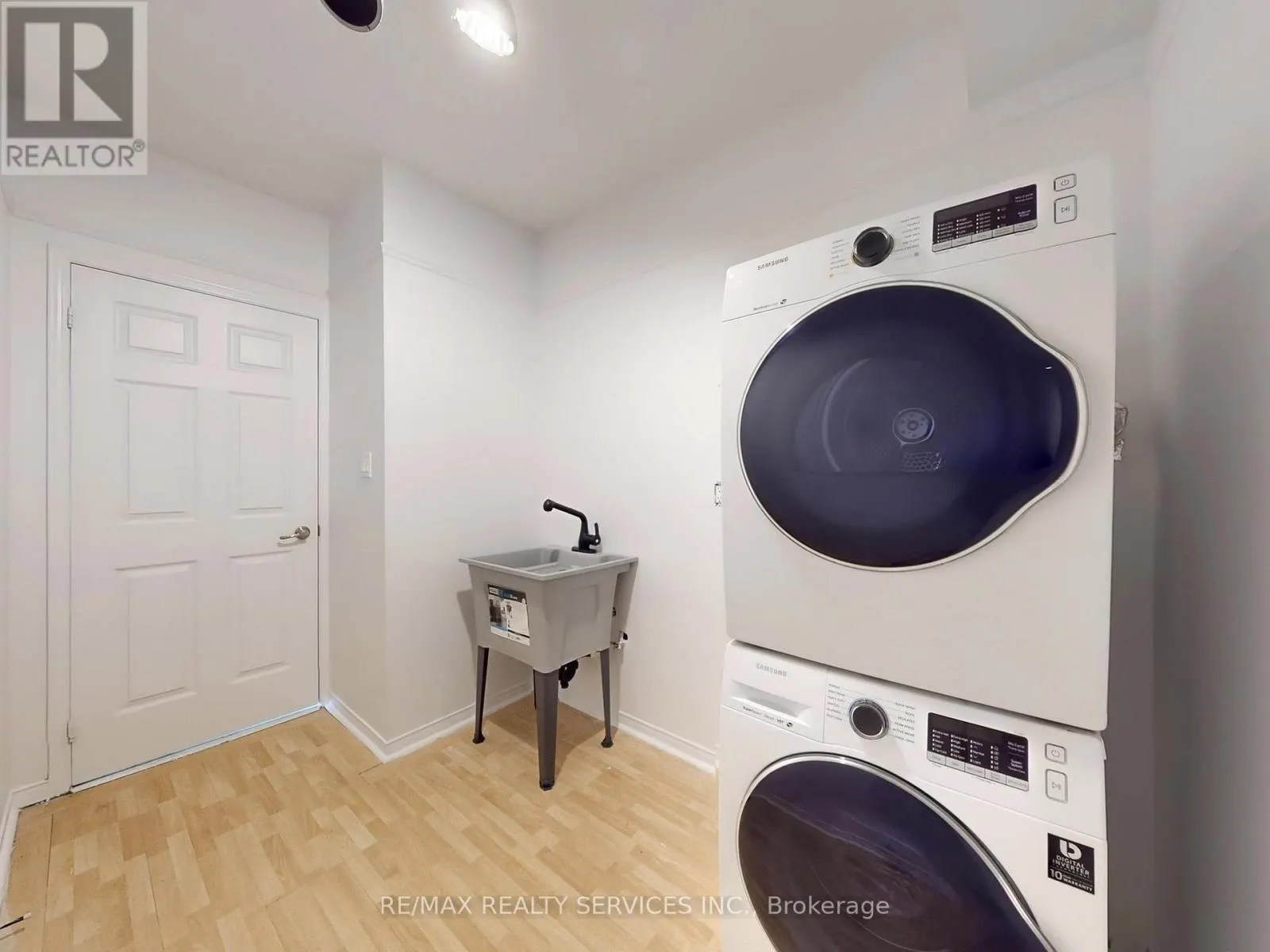 MAIN & 2ND FLOOR - 3231 APRICOT STREET S