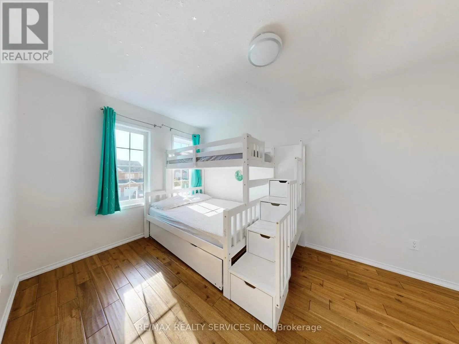 MAIN & 2ND FLOOR - 3231 APRICOT STREET S