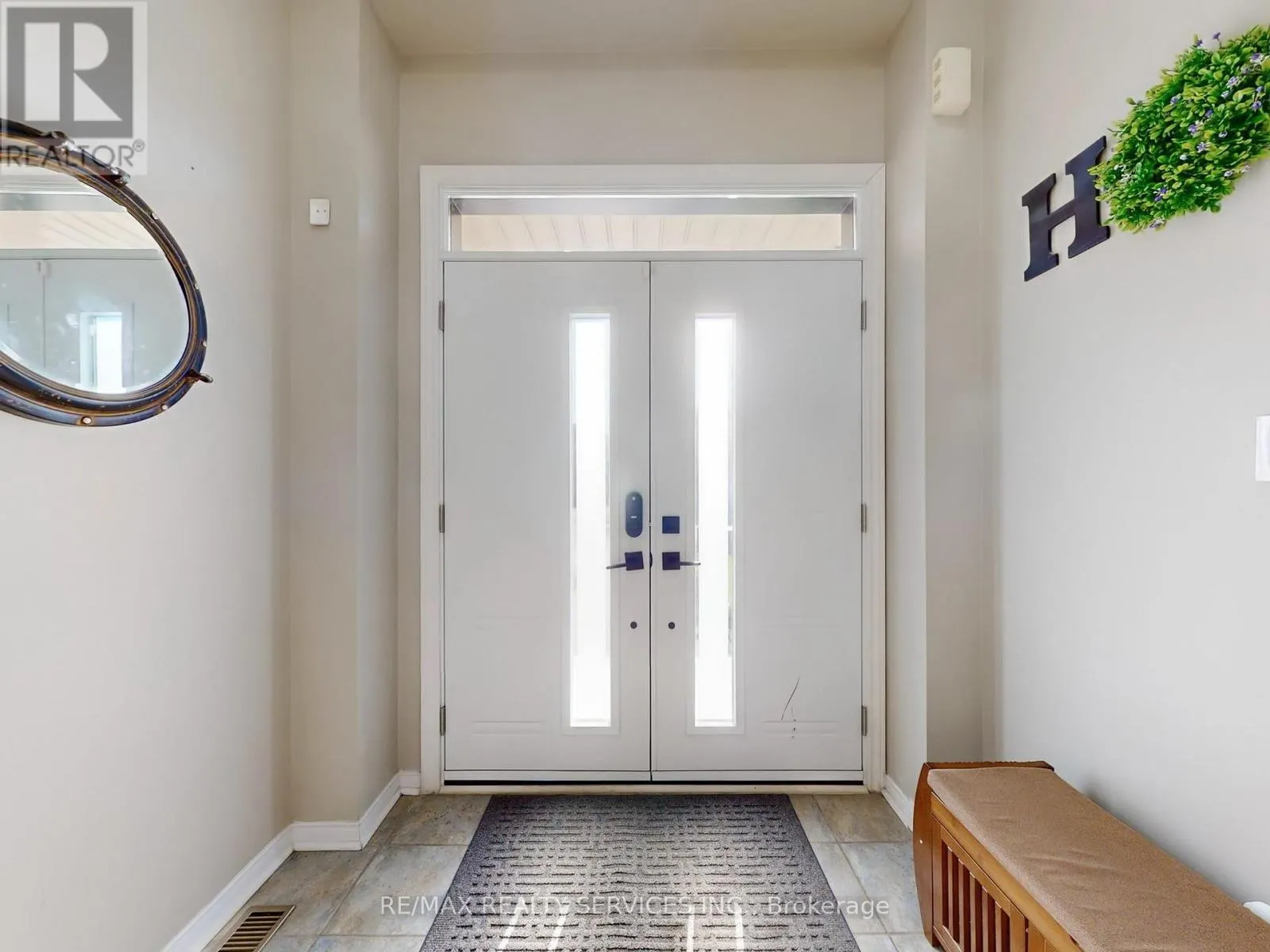 MAIN & 2ND FLOOR - 3231 APRICOT STREET S