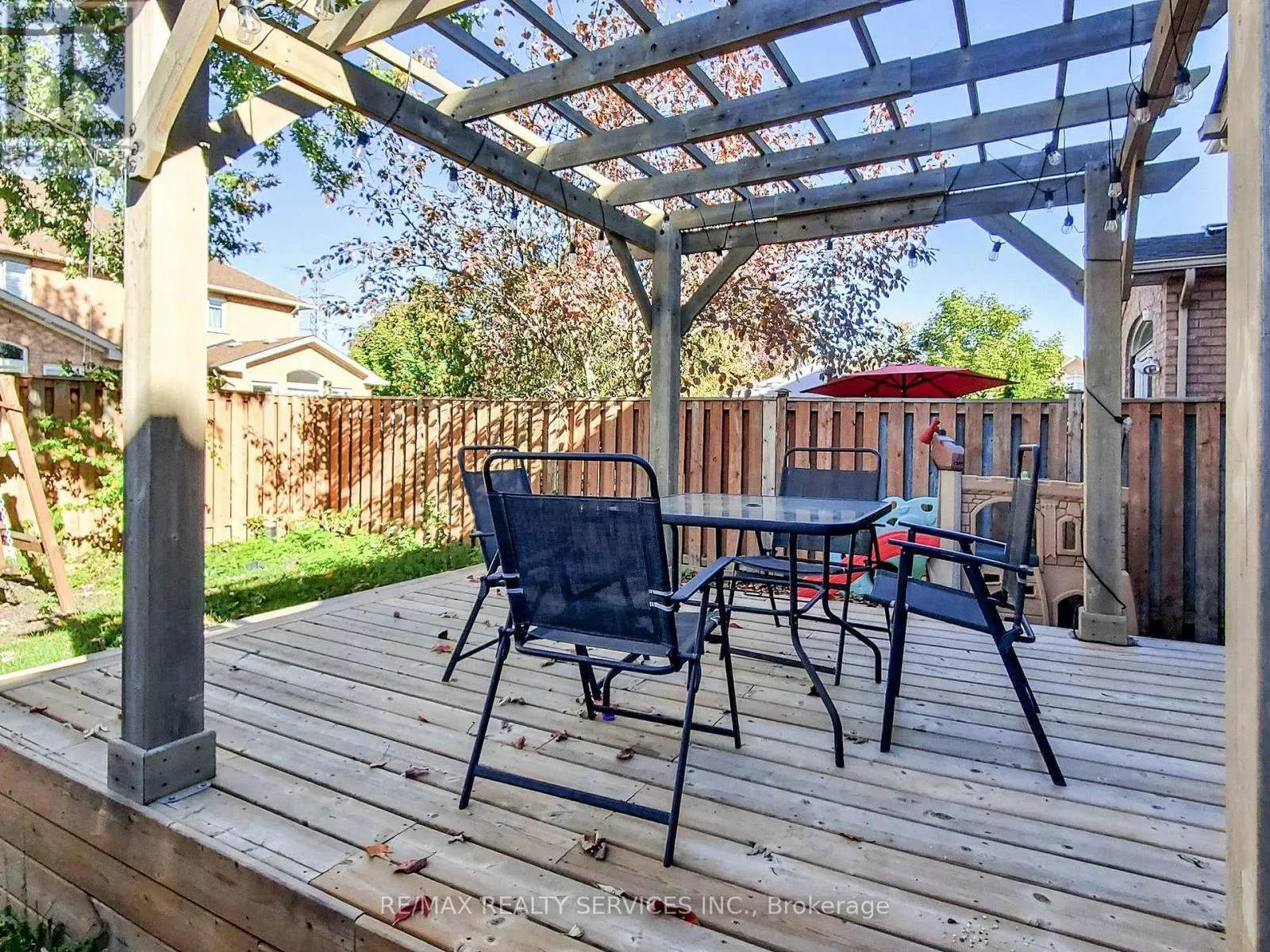 MAIN & 2ND FLOOR - 3231 APRICOT STREET S