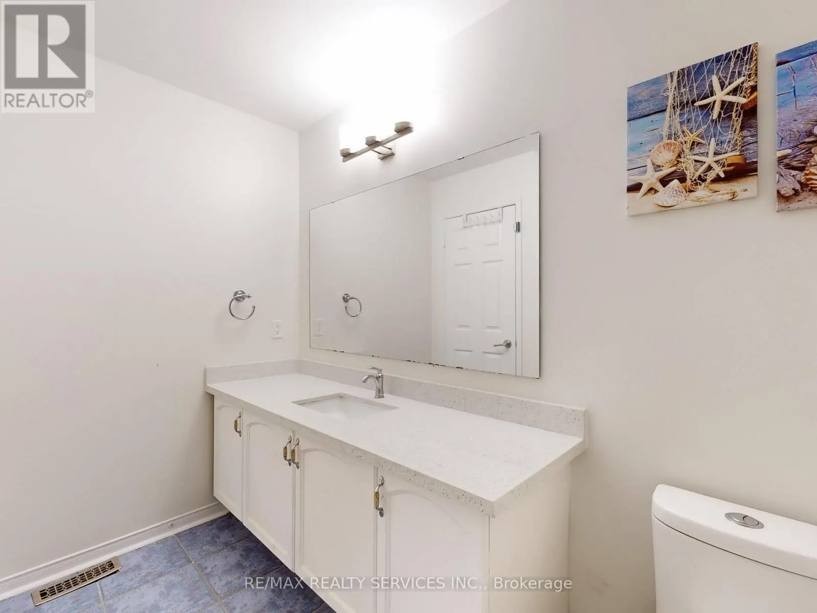 MAIN & 2ND FLOOR - 3231 APRICOT STREET S