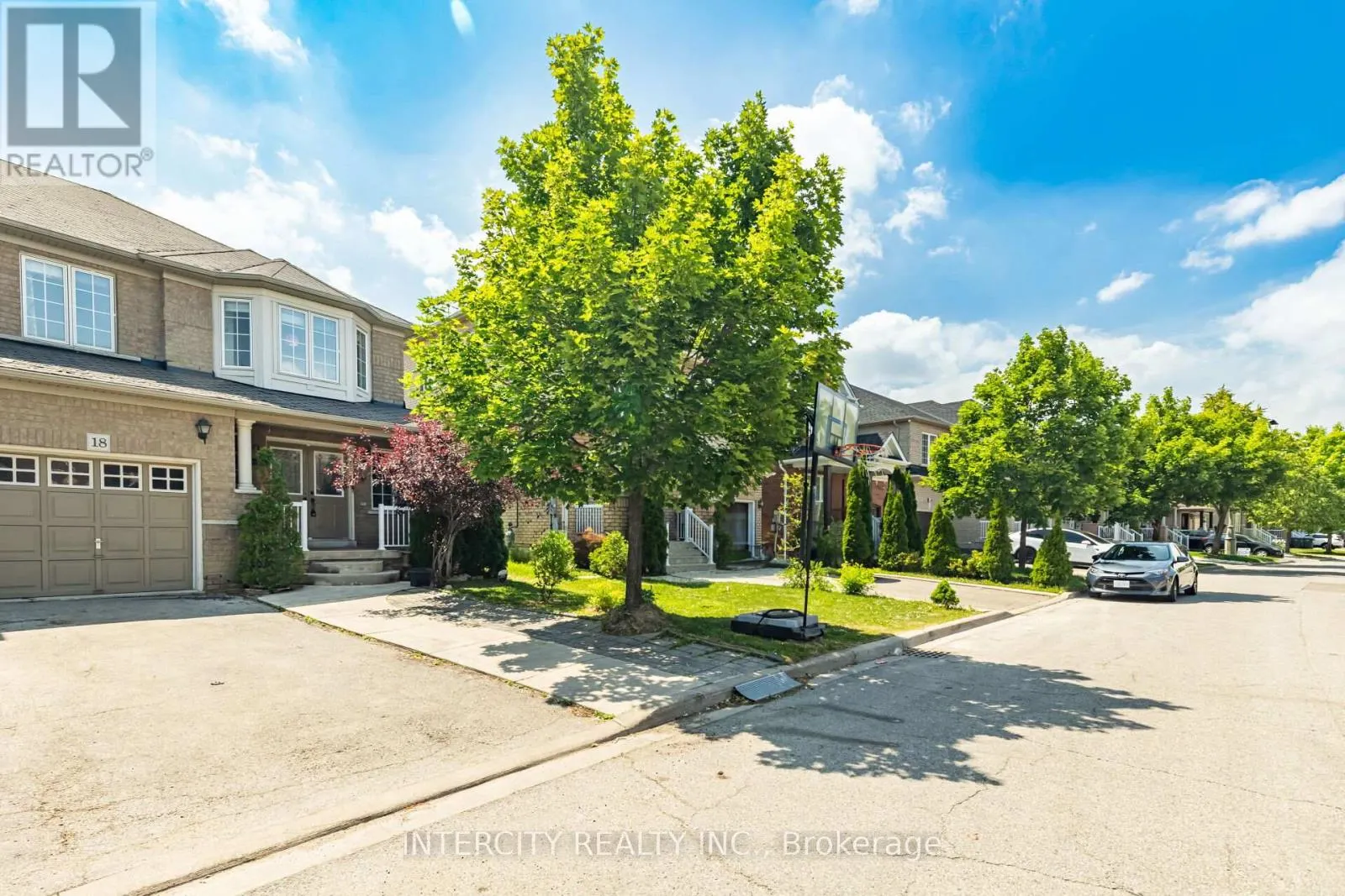 18 SNOWSHOE LANE