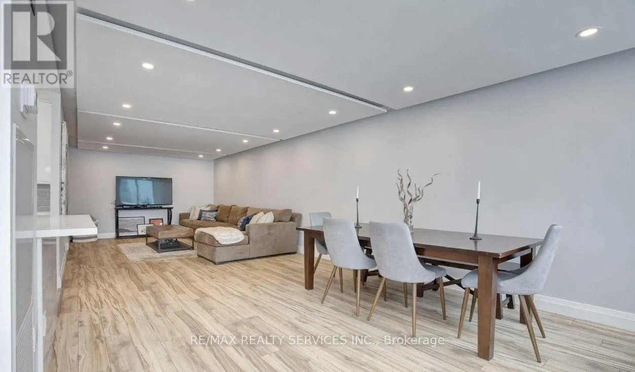 407 - 350 WEBB DRIVE