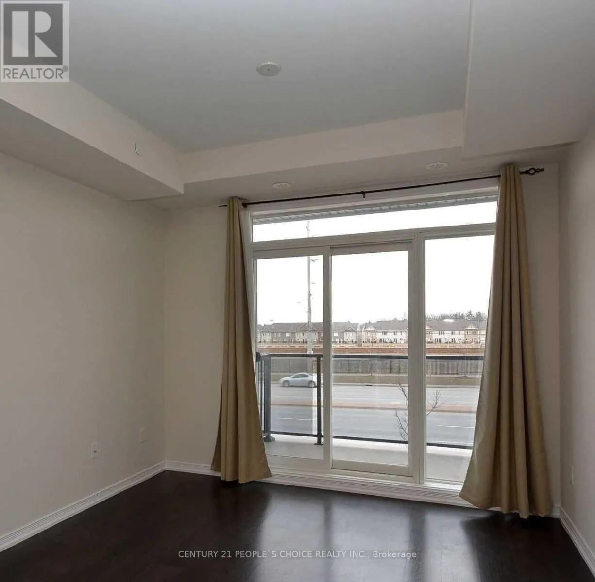 309 - 54 SKY HARBOUR DRIVE