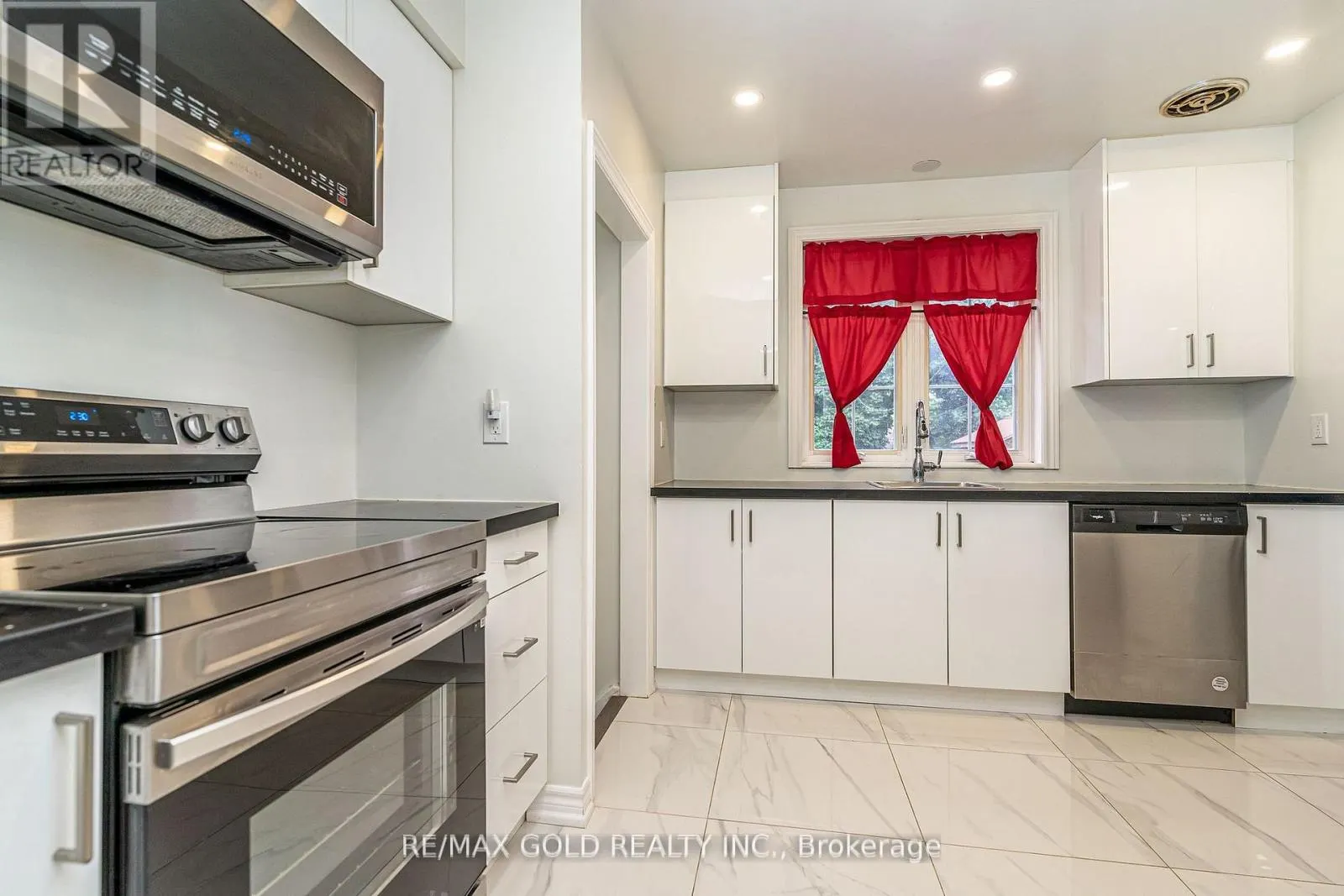 41 ABERDEEN CRESCENT