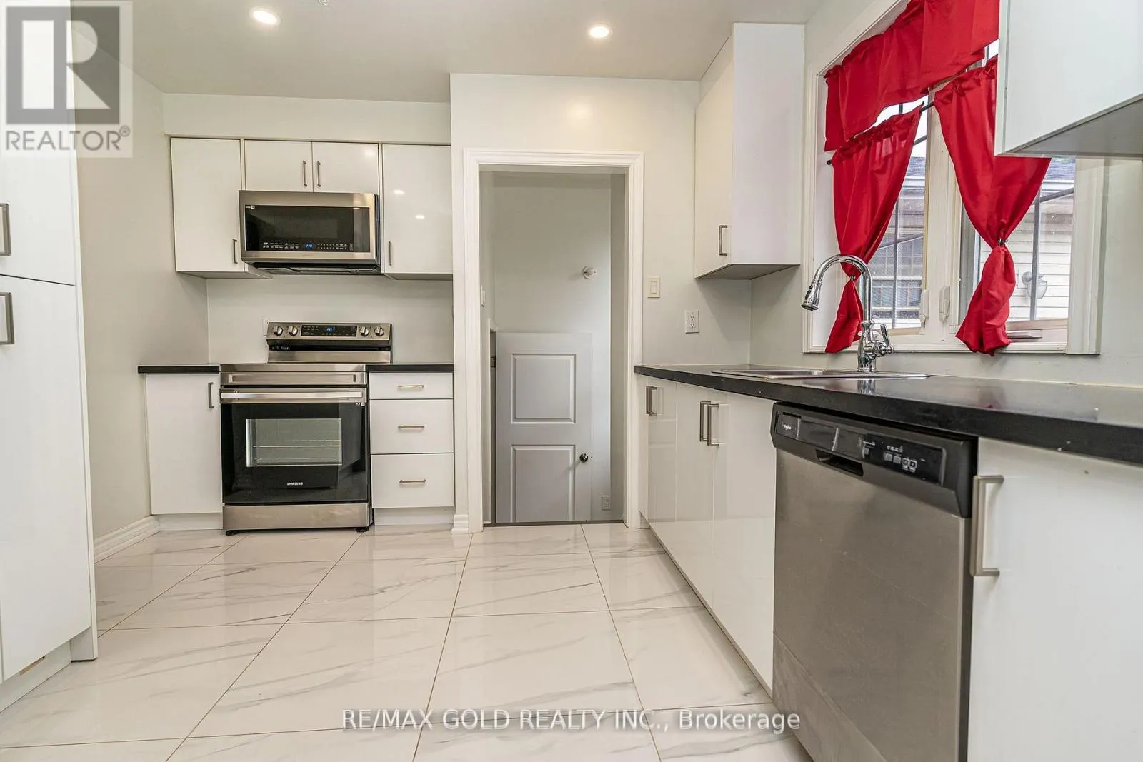 41 ABERDEEN CRESCENT