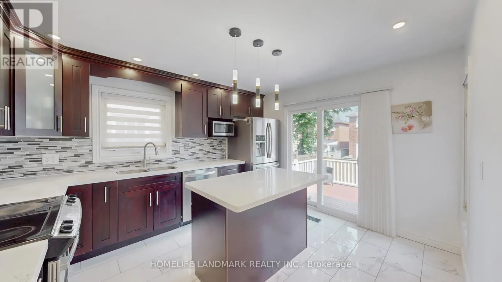373 KINGSBRIDGE GARDEN CIRCLE