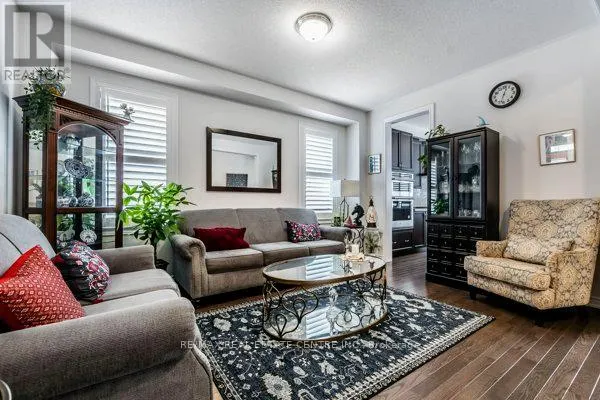 50 ROYAL FERN CRESCENT