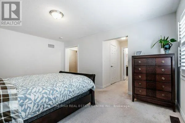 50 ROYAL FERN CRESCENT