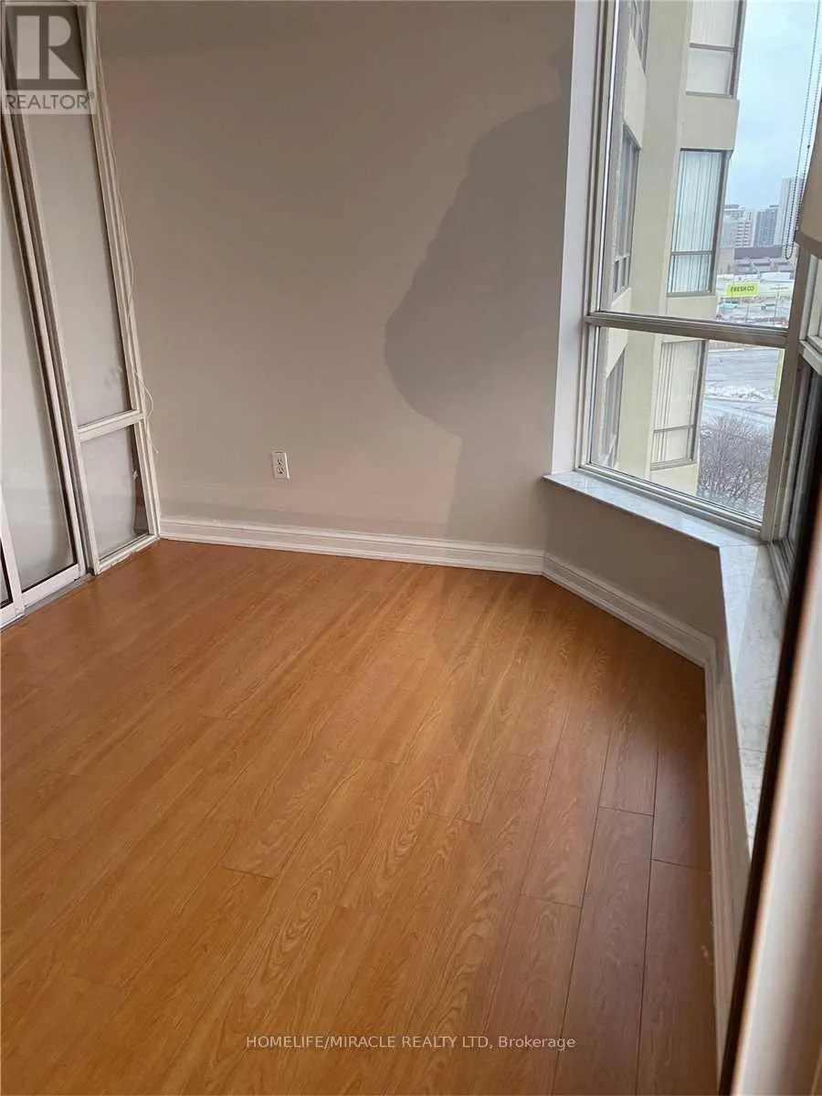 908 - 24 HANOVER ROAD