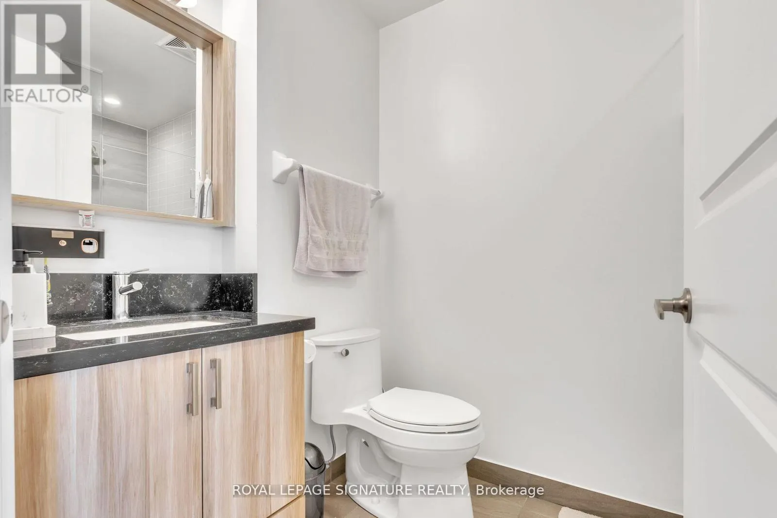 1602 - 4677 GLEN ERIN DRIVE