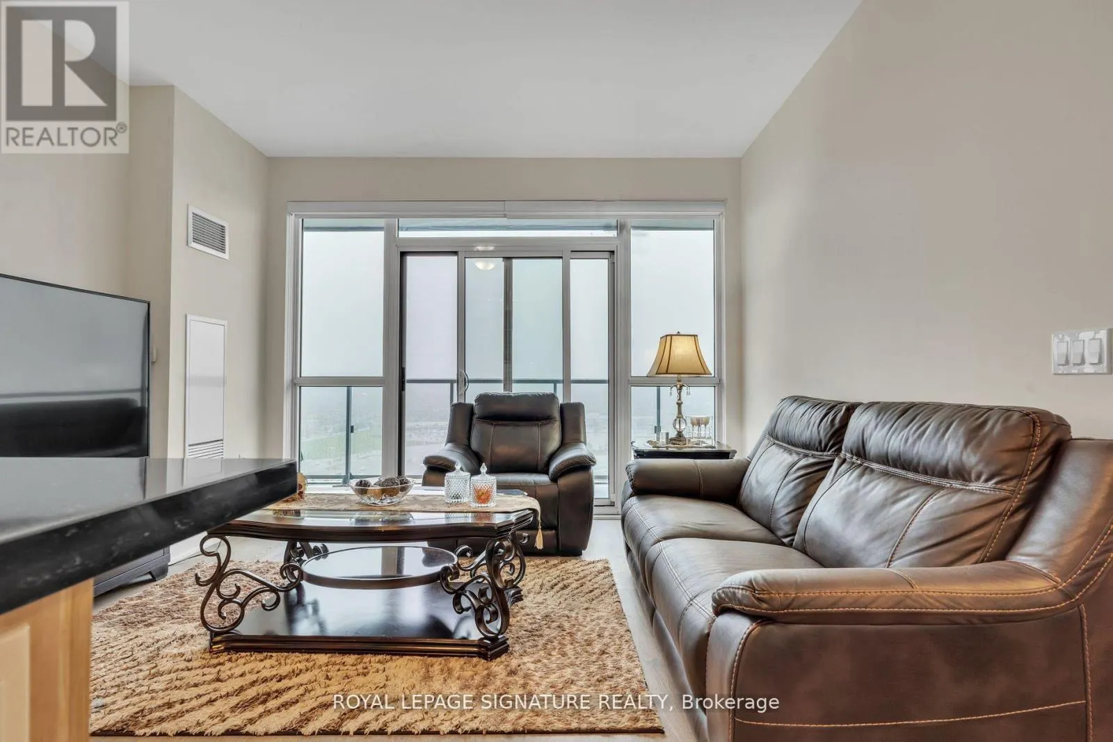 1602 - 4677 GLEN ERIN DRIVE
